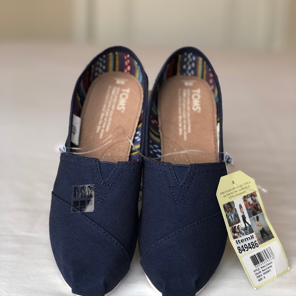 TOMS Classic’s - Picture 3 of 3